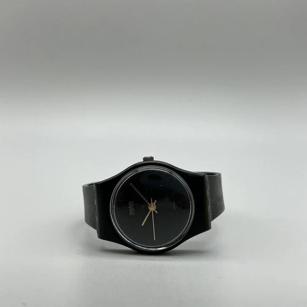 Vintage Swatch Black Magic Womens Watch 25mm Gold Tone Hands Swiss New Battery